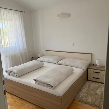 Tatjana Mit Pool Feriehus