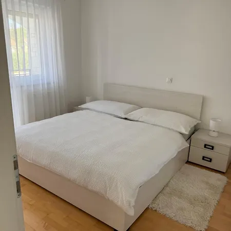 Tatjana Mit Pool Feriehus *