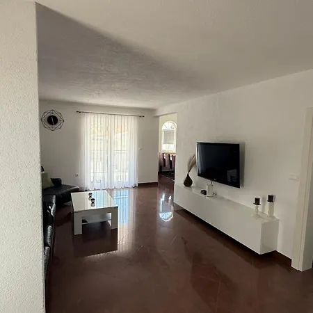 Feriehus Tatjana Mit Pool *